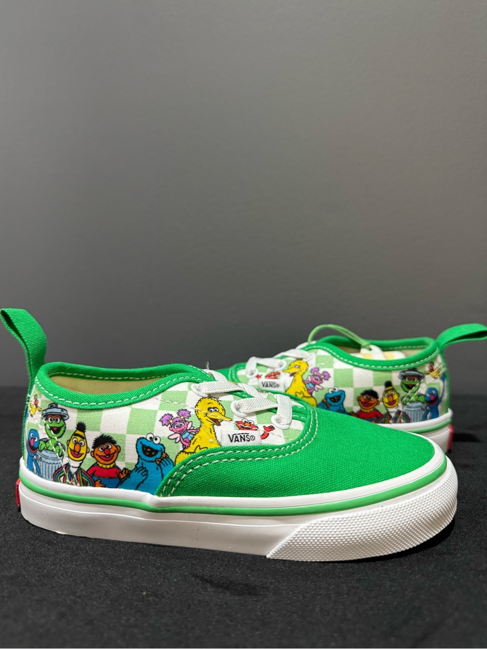 NWT Vans Sesame Street Authentic Toddler Shoes Size 9 NEW